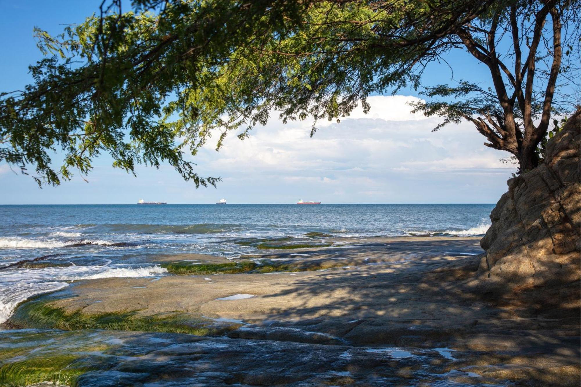 Santa Marta Marriott Resort Playa Dormida Zewnętrze zdjęcie View of Lake Michigan from the shore of Indiana Dunes National Park
