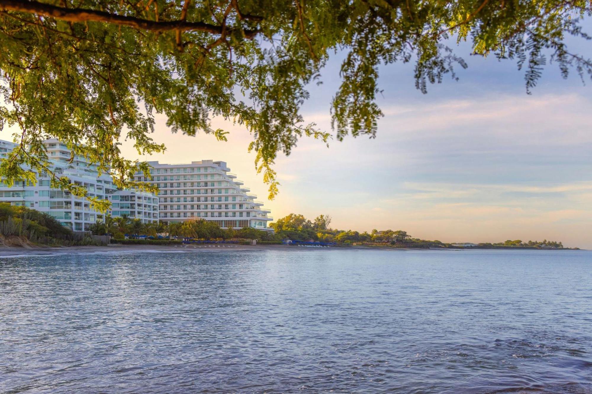 Santa Marta Marriott Resort Playa Dormida Zewnętrze zdjęcie The hotel from the lake