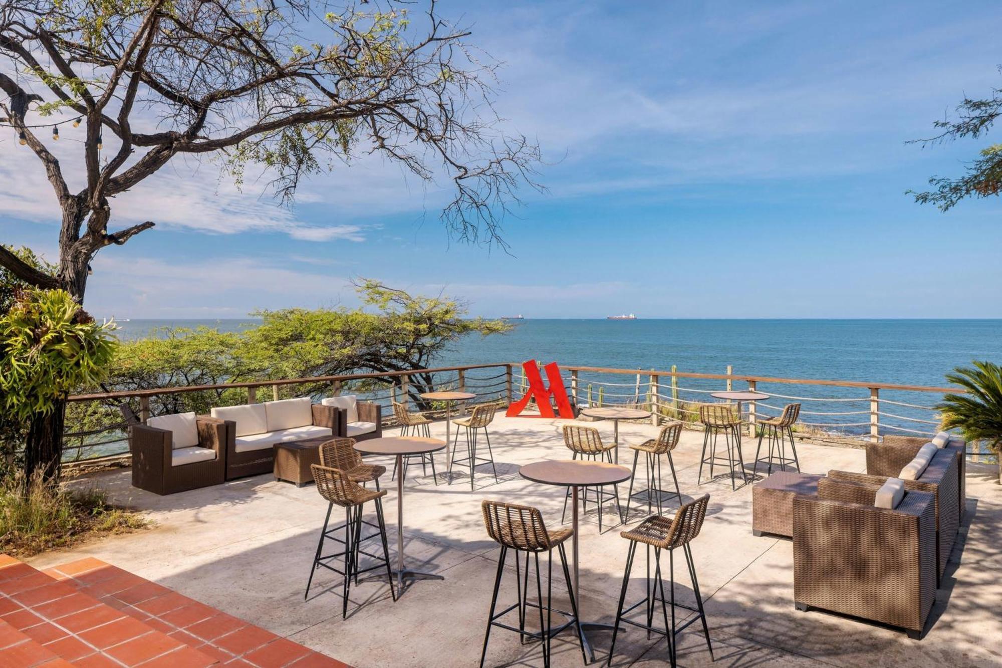 Santa Marta Marriott Resort Playa Dormida Zewnętrze zdjęcie The W Lounge at Kilimanjaro International Airport